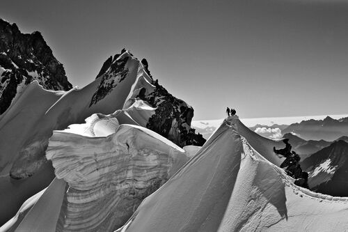 CORDÉE SUR LES ARÊTES DE ROCHEFORT II CORDÉE SUR LES ARÊTES DE ROCHEFORT II