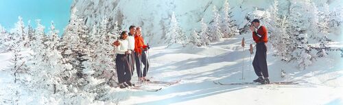 SKIERS TAKING SNAPSHOTS VERMONT 1951 SKIERS TAKING SNAPSHOTS VERMONT 1951
